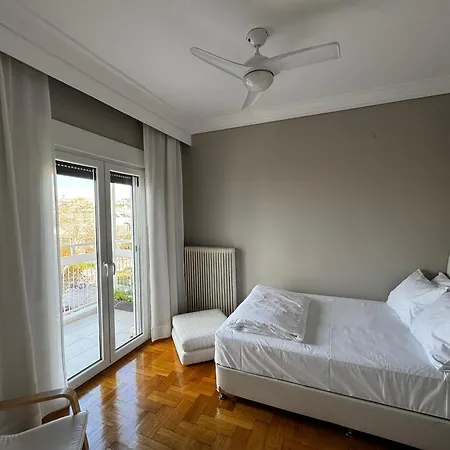 Promenade Apartment *